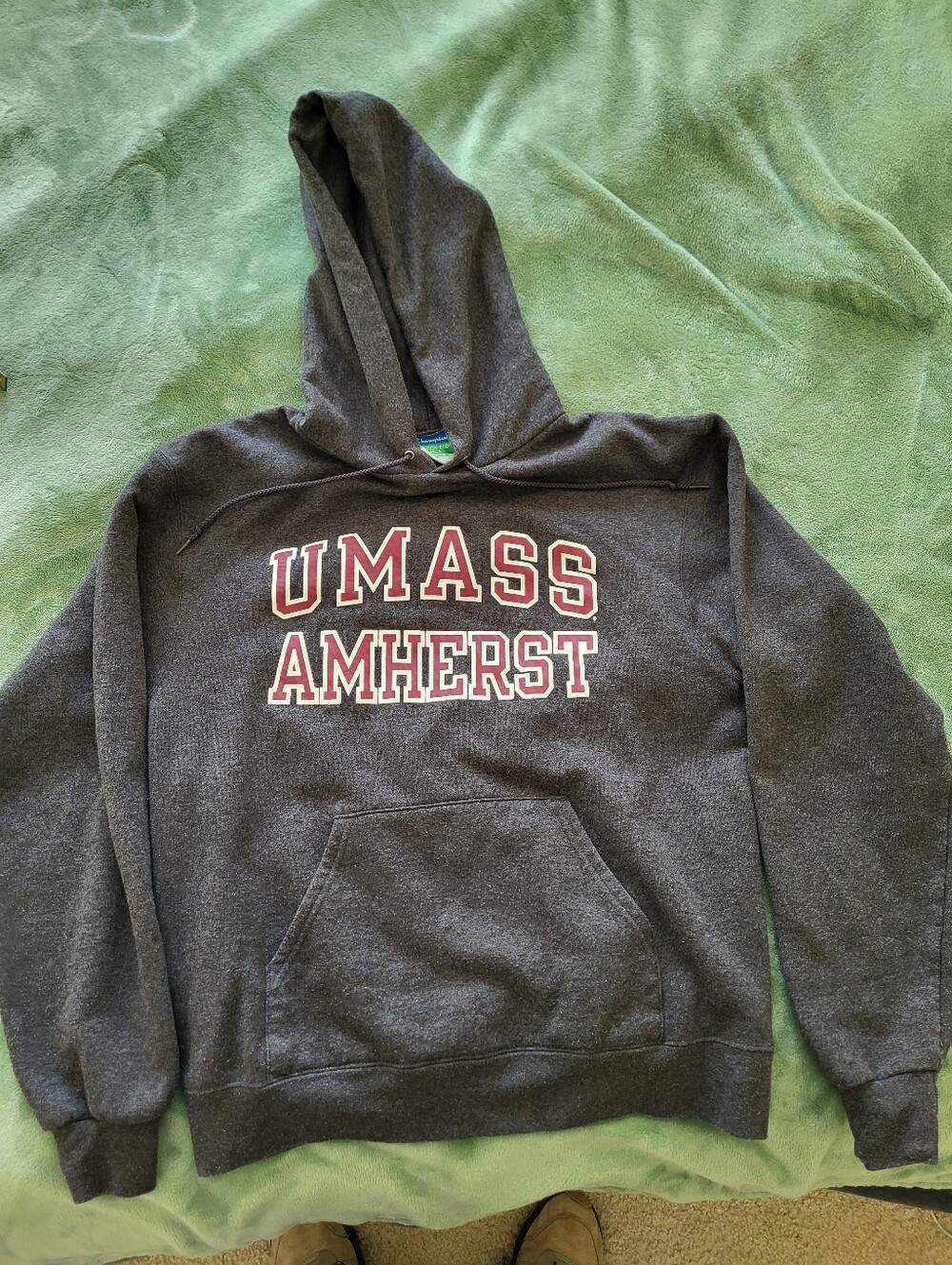 Champion UMass Amherst Hoodie Sweatshirt - Size Medium - GUC